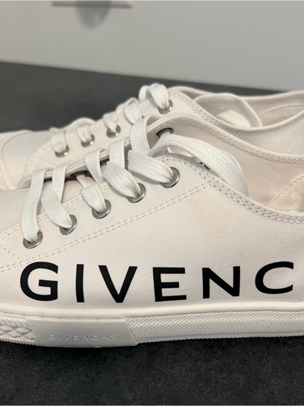 Givenchy White Canvas Logo Low-Top Sneakers